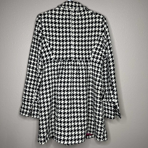 EUC Express Women's Black & White Houndstooth Plaid Wool Blend Lined Coat Size S - Picture 4 of 7